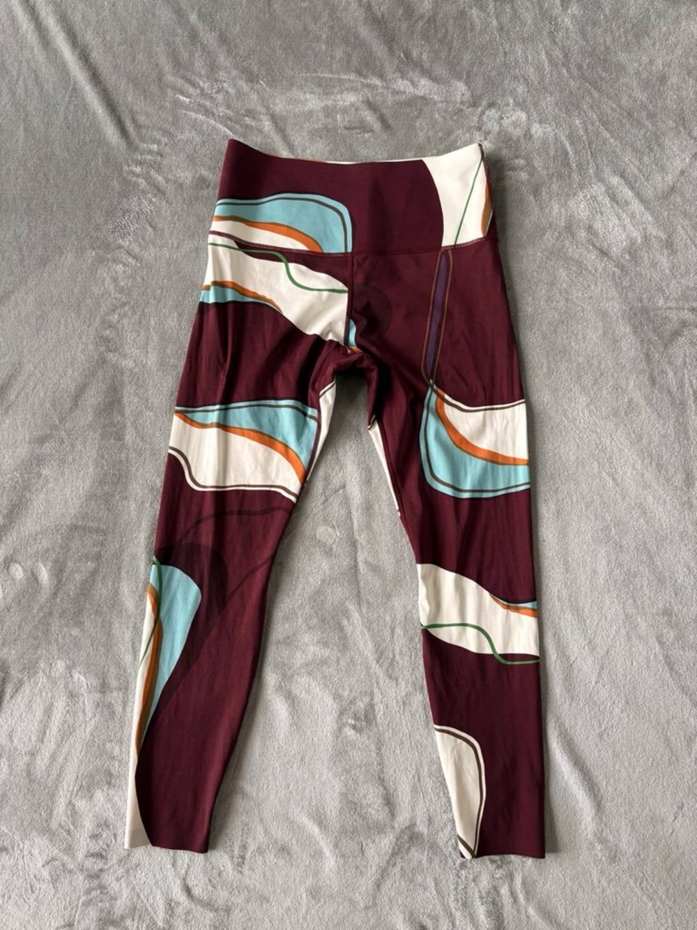Knix Printed High Rise Leggings Size L Burgundy Abstract Activewear
